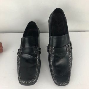Robert Wayne black loafers size 12